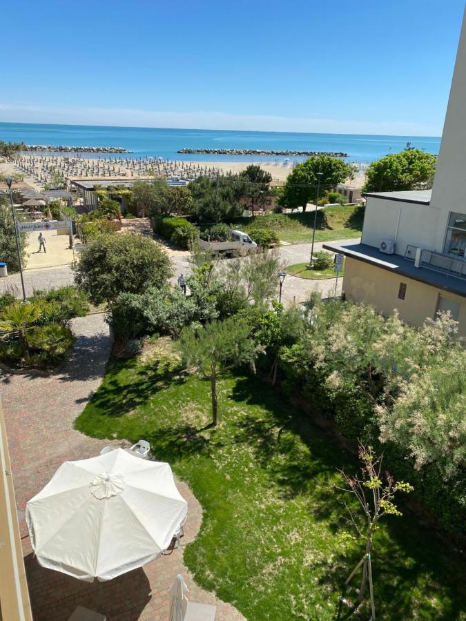 Hotel Astor B&B Lido di Classe Exterior photo